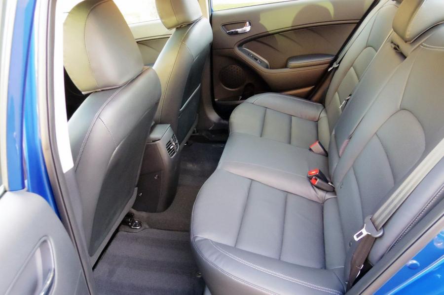  Kia Forte 2014 года  (фото 88 из 125)